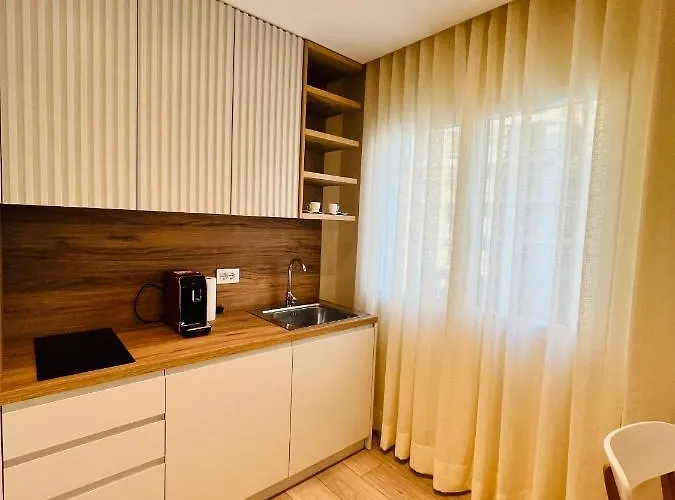 Center Hideaway Apartman Tirana