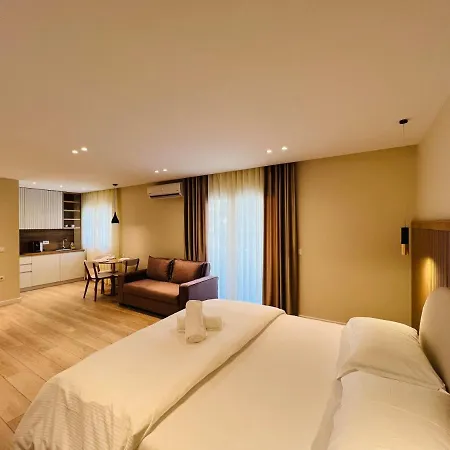 Center Hideaway 公寓 地拉那