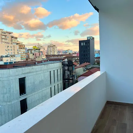 Apartament Center Hideaway *